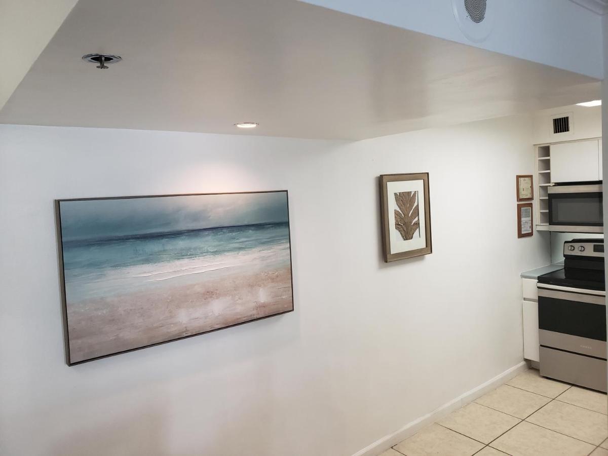 2 Bedroom 2 Bath Beachfront Condo On Miami Beach Millionaire Row מראה חיצוני תמונה