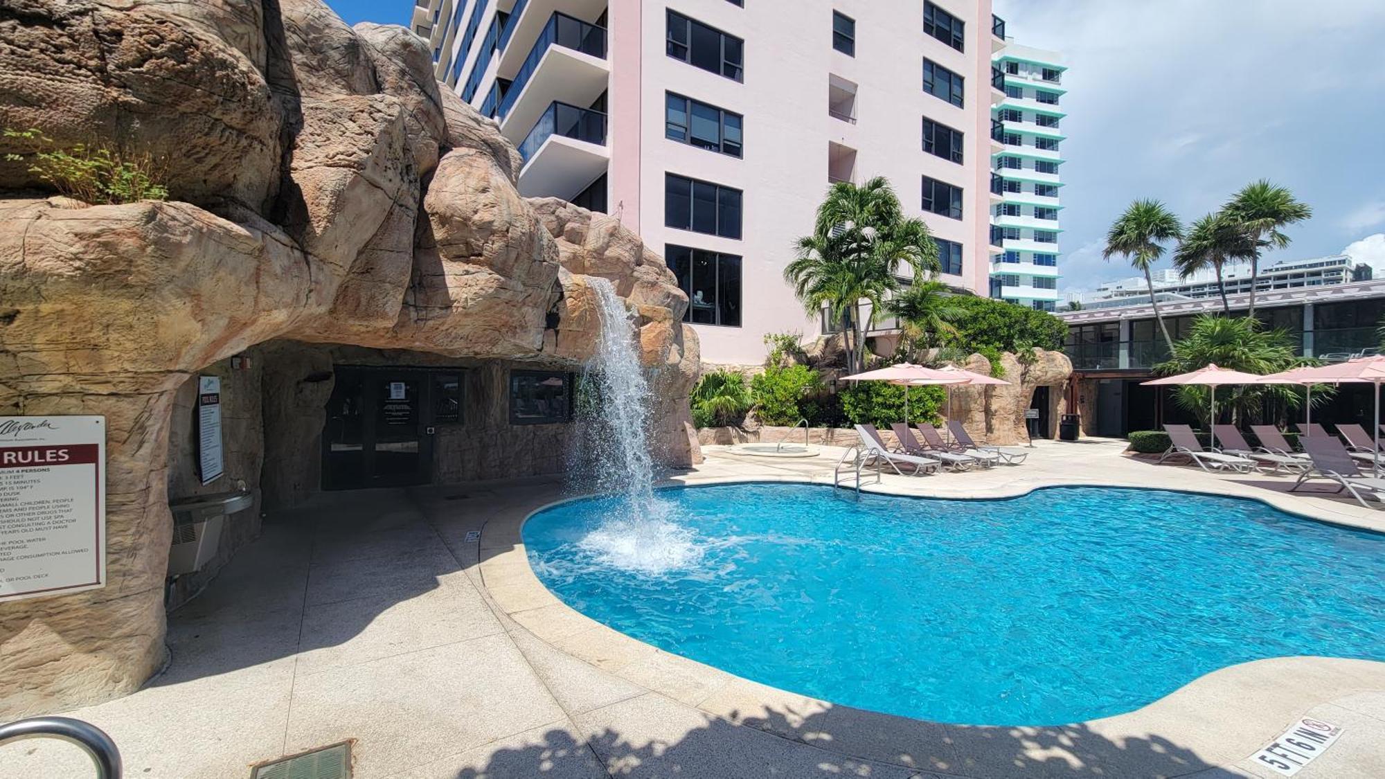 2 Bedroom 2 Bath Beachfront Condo On Miami Beach Millionaire Row מראה חיצוני תמונה