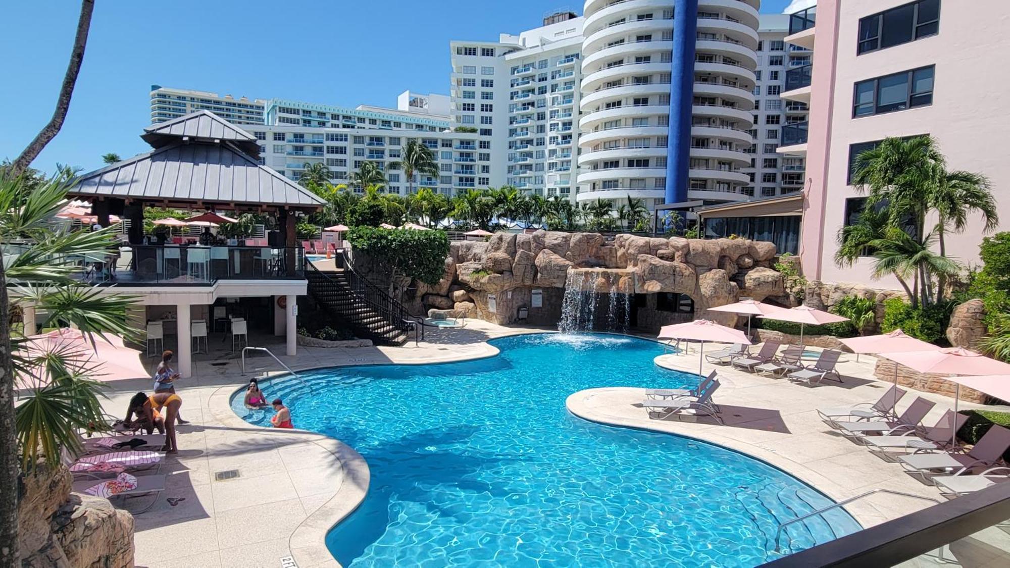 2 Bedroom 2 Bath Beachfront Condo On Miami Beach Millionaire Row מראה חיצוני תמונה