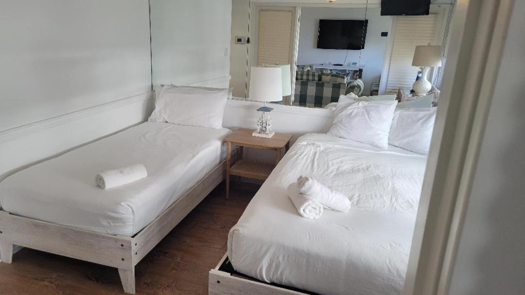 2 Bedroom 2 Bath Beachfront Condo On Miami Beach Millionaire Row מראה חיצוני תמונה