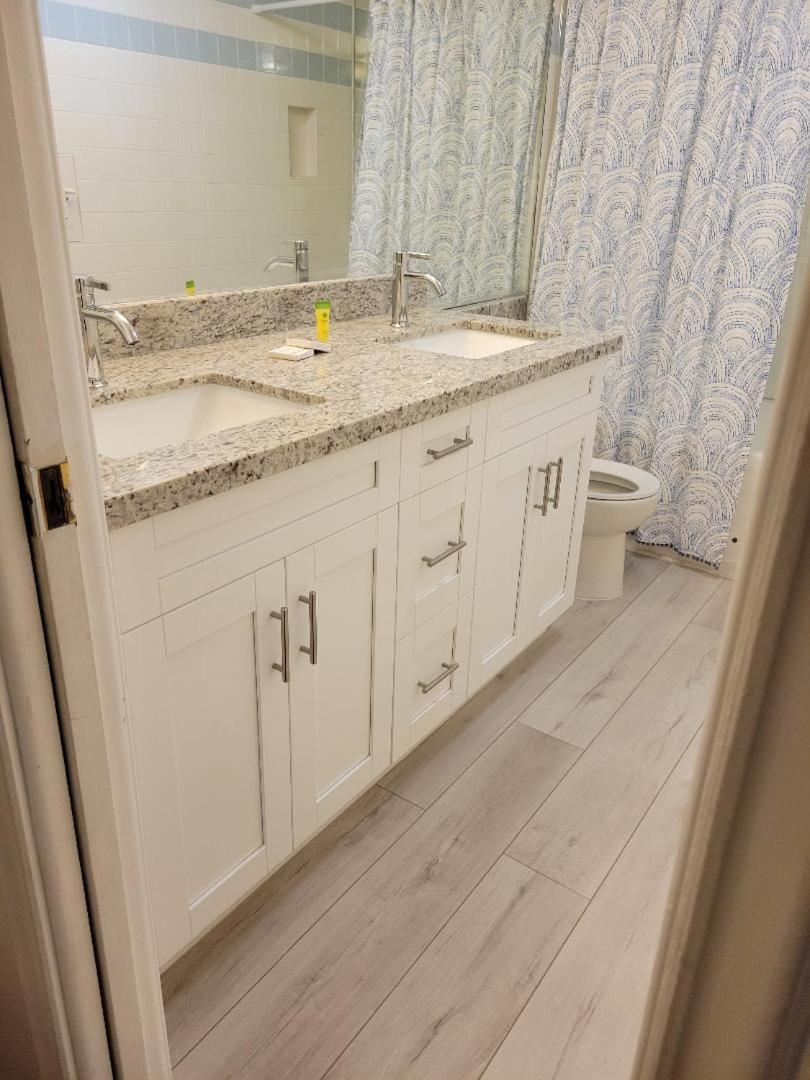2 Bedroom 2 Bath Beachfront Condo On Miami Beach Millionaire Row מראה חיצוני תמונה