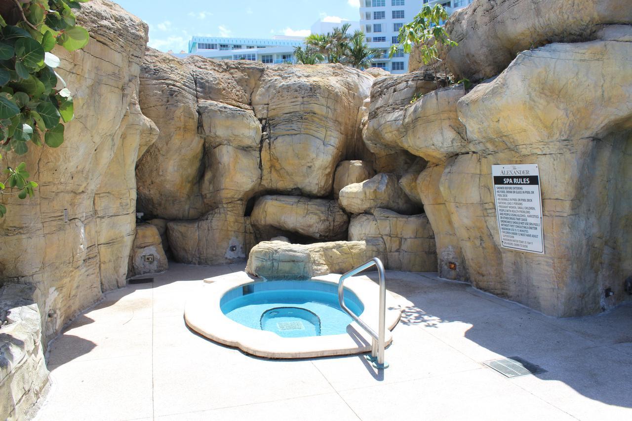2 Bedroom 2 Bath Beachfront Condo On Miami Beach Millionaire Row מראה חיצוני תמונה