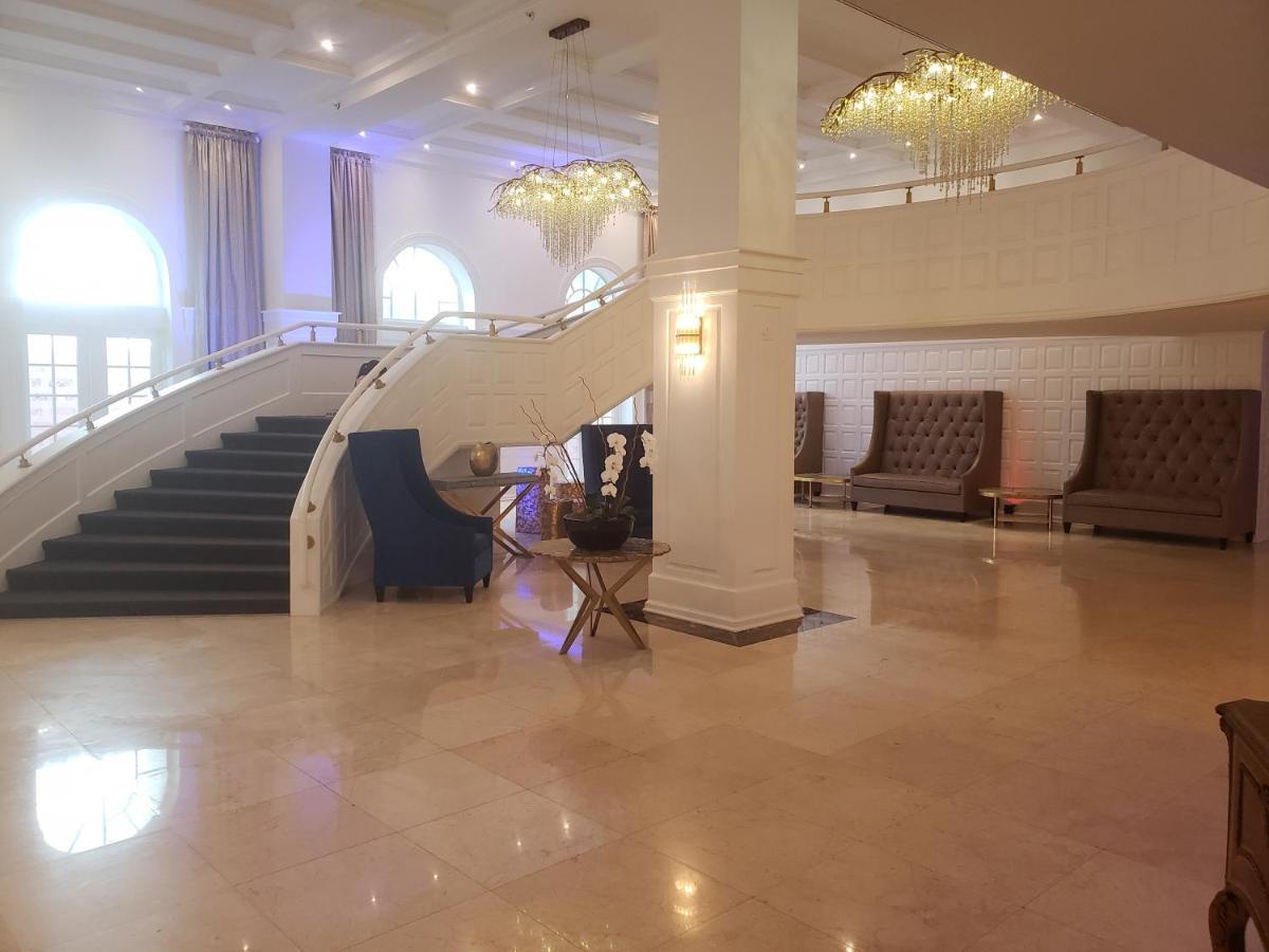 2 Bedroom 2 Bath Beachfront Condo On Miami Beach Millionaire Row מראה חיצוני תמונה